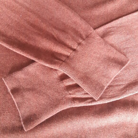 Banana Republic SZ M Luxury Blend Burnt Orange V-Neck Men's Sweater - Picture 4 of 12